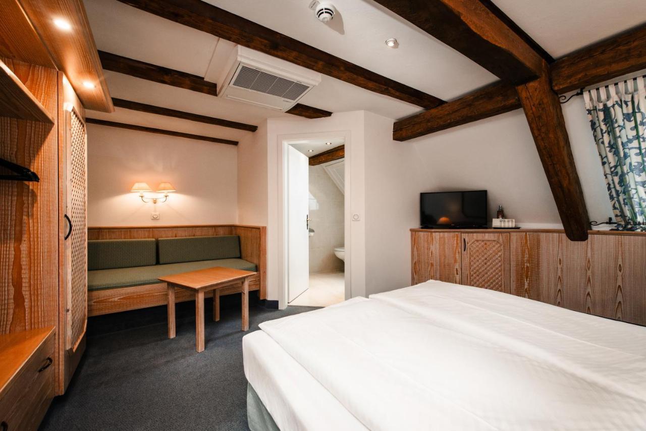 Hotel & Restaurant Ochsen Merklingen Zewnętrze zdjęcie