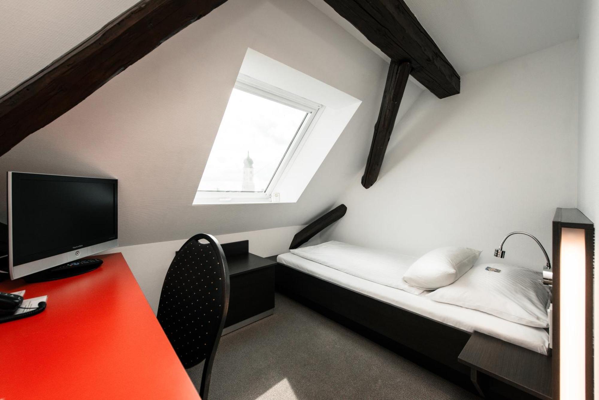 Hotel & Restaurant Ochsen Merklingen Zewnętrze zdjęcie