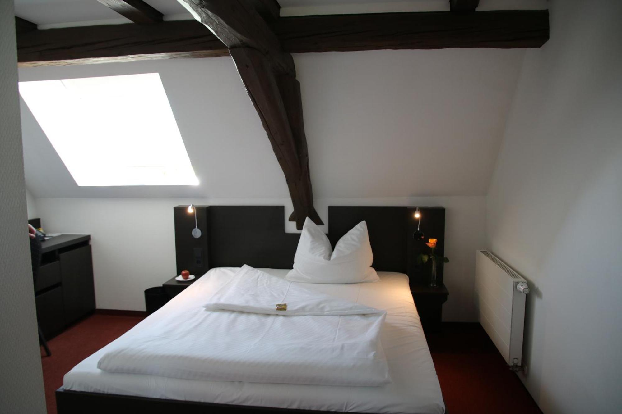 Hotel & Restaurant Ochsen Merklingen Zewnętrze zdjęcie